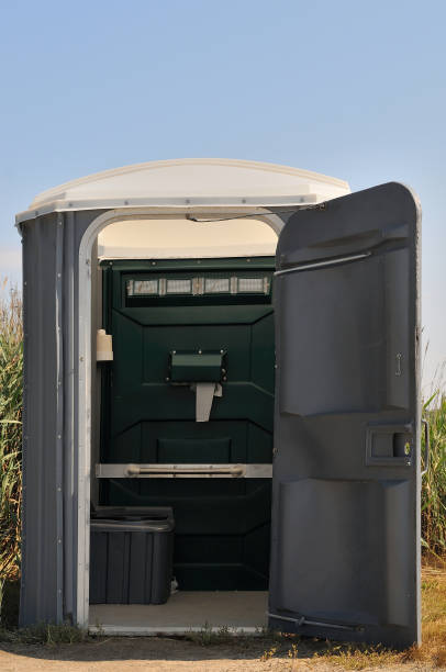 Portable Toilet Options We Offer in Canadian Lakes, MI