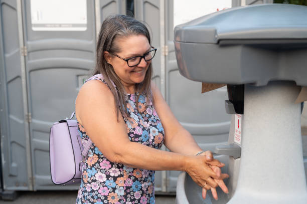 Best Portable toilet rental for construction  in Canadian Lakes, MI